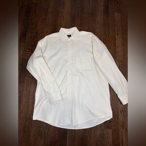 Jos. A. Banks Traveler’s Collection Off White/Cream Button Down Shirt - Size L